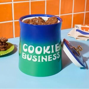 Blue and Green Serveware for Elegant Dining